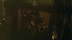 extant_GameOfThrones_8x01-Winterfell_3805