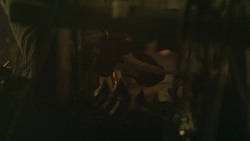 extant_GameOfThrones_8x01-Winterfell_3807