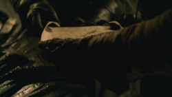 extant_GameOfThrones_8x01-Winterfell_3809