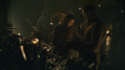 extant_GameOfThrones_8x01-Winterfell_3827