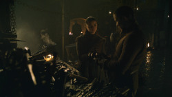 extant_GameOfThrones_8x01-Winterfell_3834
