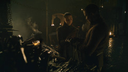 extant_GameOfThrones_8x01-Winterfell_3835