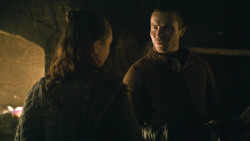 extant_GameOfThrones_8x01-Winterfell_3842