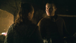 extant_GameOfThrones_8x01-Winterfell_3843