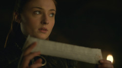 extant_GameOfThrones_8x01-Winterfell_3875