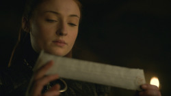 extant_GameOfThrones_8x01-Winterfell_3878