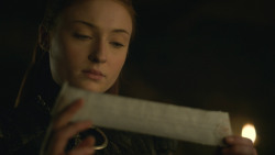 extant_GameOfThrones_8x01-Winterfell_3879