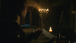 extant_GameOfThrones_8x01-Winterfell_3881
