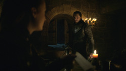 extant_GameOfThrones_8x01-Winterfell_3885