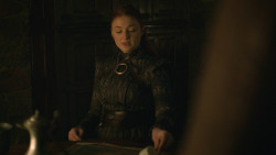 extant_GameOfThrones_8x01-Winterfell_3895