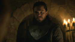 extant_GameOfThrones_8x01-Winterfell_3916