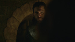 extant_GameOfThrones_8x01-Winterfell_3917