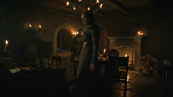 extant_GameOfThrones_8x01-Winterfell_3927