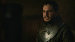 extant_GameOfThrones_8x01-Winterfell_3971