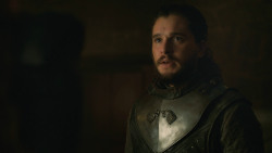 extant_GameOfThrones_8x01-Winterfell_3974