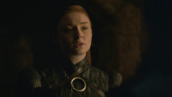 extant_GameOfThrones_8x01-Winterfell_3982