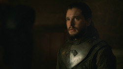 extant_GameOfThrones_8x01-Winterfell_4002