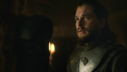 extant_GameOfThrones_8x01-Winterfell_4026