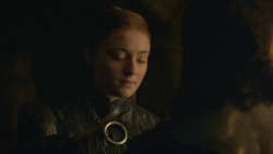 extant_GameOfThrones_8x01-Winterfell_4030