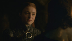 extant_GameOfThrones_8x01-Winterfell_4035