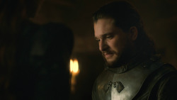 extant_GameOfThrones_8x01-Winterfell_4045