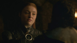 extant_GameOfThrones_8x01-Winterfell_4055