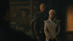 extant_GameOfThrones_8x01-Winterfell_4111