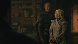 extant_GameOfThrones_8x01-Winterfell_4127