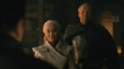 extant_GameOfThrones_8x01-Winterfell_4144
