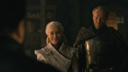 extant_GameOfThrones_8x01-Winterfell_4147