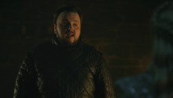 extant_GameOfThrones_8x01-Winterfell_4155