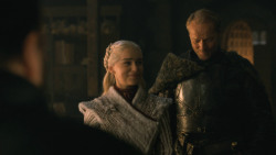 extant_GameOfThrones_8x01-Winterfell_4179