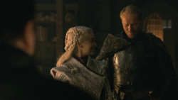 extant_GameOfThrones_8x01-Winterfell_4182