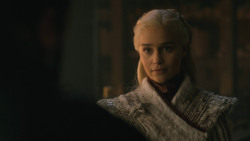 extant_GameOfThrones_8x01-Winterfell_4201