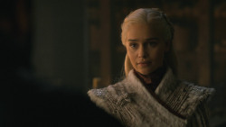 extant_GameOfThrones_8x01-Winterfell_4208