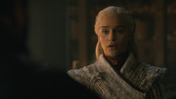 extant_GameOfThrones_8x01-Winterfell_4227