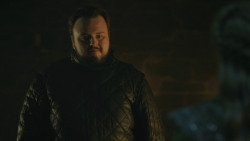 extant_GameOfThrones_8x01-Winterfell_4255
