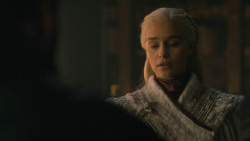 extant_GameOfThrones_8x01-Winterfell_4280