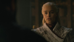 extant_GameOfThrones_8x01-Winterfell_4281