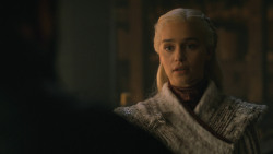 extant_GameOfThrones_8x01-Winterfell_4283