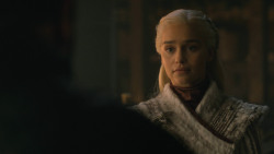 extant_GameOfThrones_8x01-Winterfell_4321