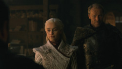 extant_GameOfThrones_8x01-Winterfell_4330