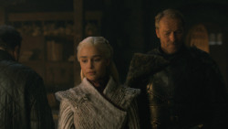 extant_GameOfThrones_8x01-Winterfell_4335