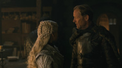extant_GameOfThrones_8x01-Winterfell_4337