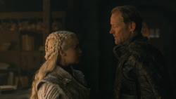 extant_GameOfThrones_8x01-Winterfell_4343