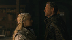extant_GameOfThrones_8x01-Winterfell_4346