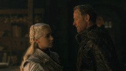 extant_GameOfThrones_8x01-Winterfell_4347