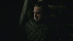 extant_GameOfThrones_8x01-Winterfell_4374