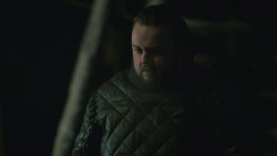 extant_GameOfThrones_8x01-Winterfell_4376