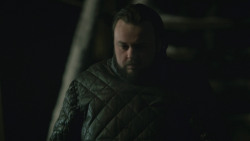 extant_GameOfThrones_8x01-Winterfell_4379